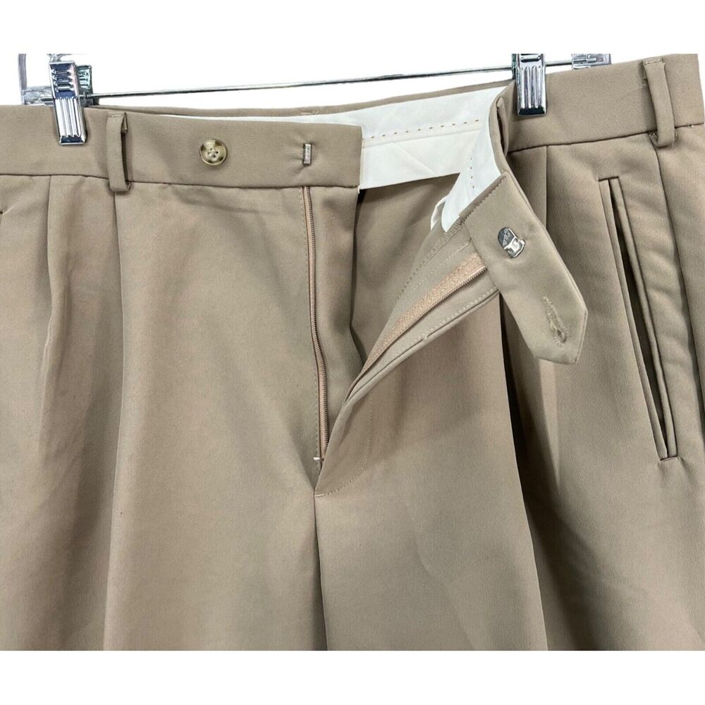 Dockers Pants Men 36x32 Tan Relaxed Fit Comfort Khaki Pleats Front Cuffed Preppy - Picture 3 of 13